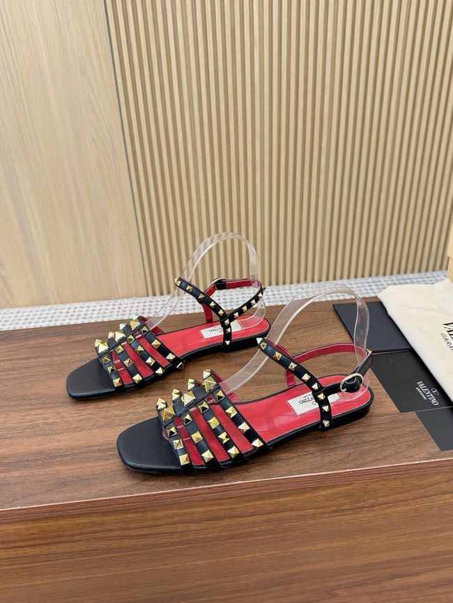 Valentino ROKSTUD lambskin sandal 65076-6 Valentino ROKSTUD lambskin sandal 65076-6