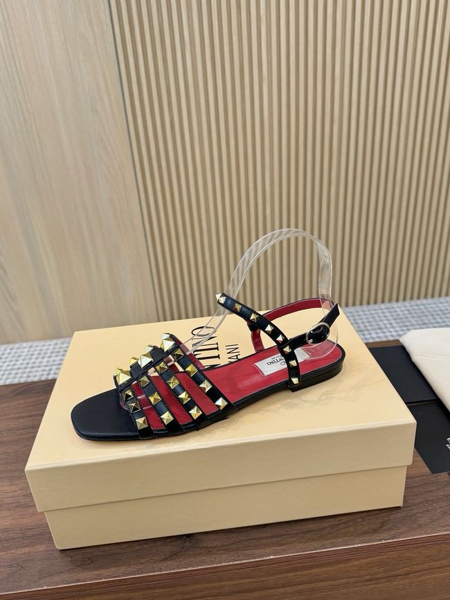 Valentino ROKSTUD lambskin sandal 65076-6 Valentino ROKSTUD lambskin sandal 65076-6