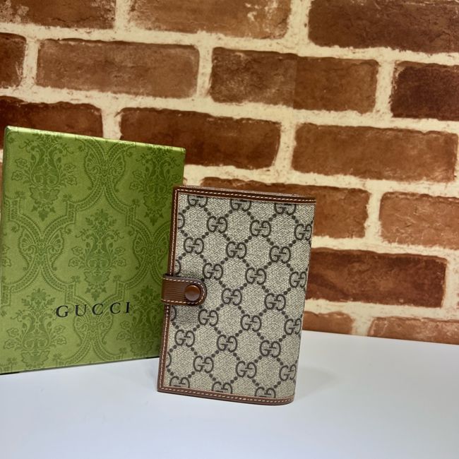 Gucci interior GG passport case 795229-2 Gucci interior GG passport case 795229-2