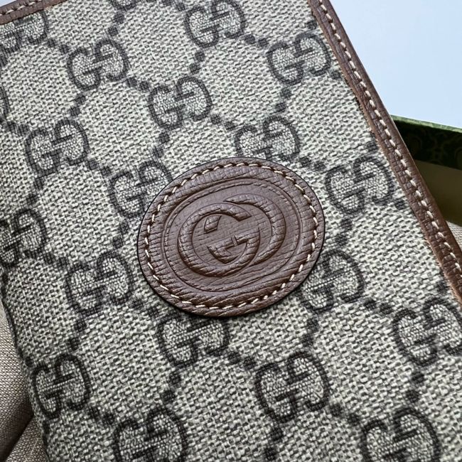 Gucci interior GG passport case 795229-2 Gucci interior GG passport case 795229-2