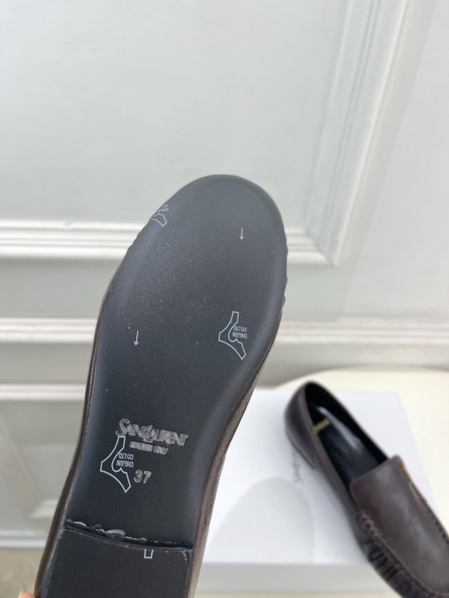 Yves saint Laurent LE LOAFER supple in shiny leather 818908-2 Yves saint Laurent LE LOAFER supple in shiny leather 818908-2