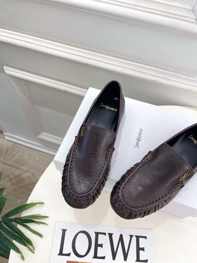 Yves saint Laurent LE LOAFER supple in shiny leather 818908-2 Yves saint Laurent LE LOAFER supple in shiny leather 818908-2