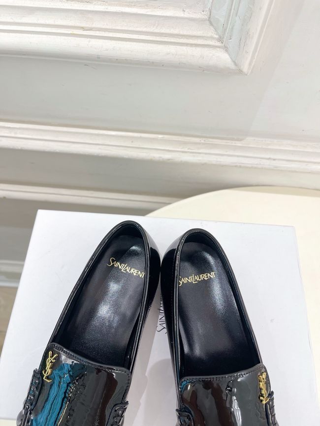 Yves saint Laurent LE LOAFER supple in shiny leather 818908-3 Yves saint Laurent LE LOAFER supple in shiny leather 818908-3