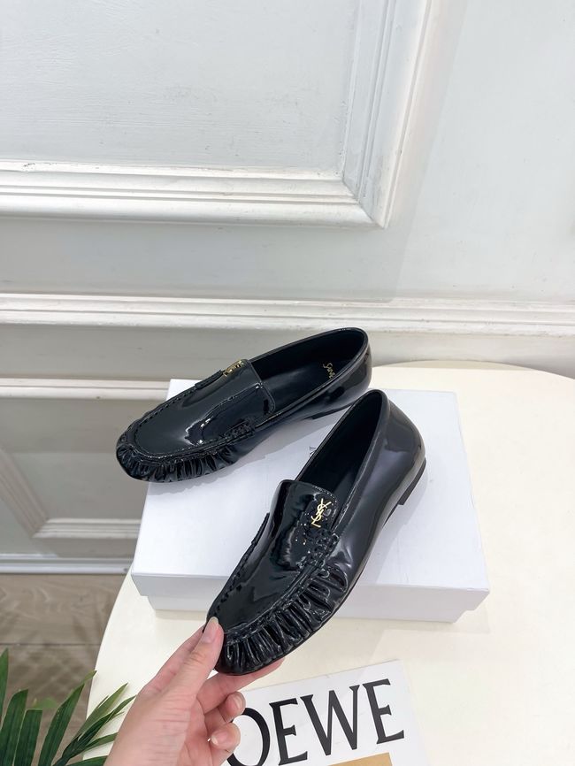 Yves saint Laurent LE LOAFER supple in shiny leather 818908-3 Yves saint Laurent LE LOAFER supple in shiny leather 818908-3