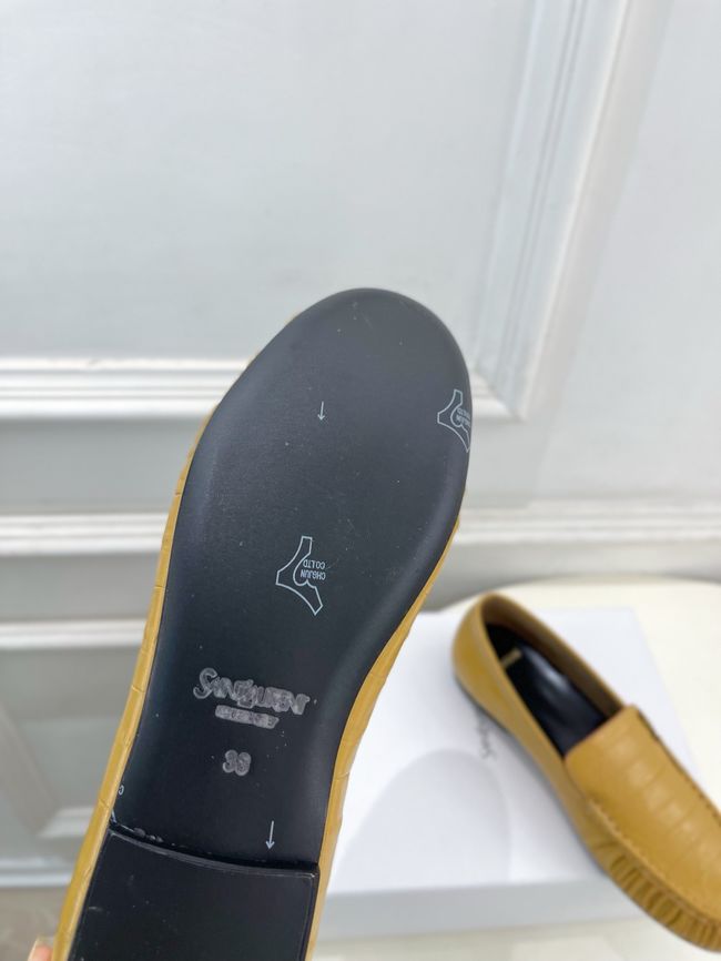 Yves saint Laurent LE LOAFER supple in shiny leather 818908-4 Yves saint Laurent LE LOAFER supple in shiny leather 818908-4