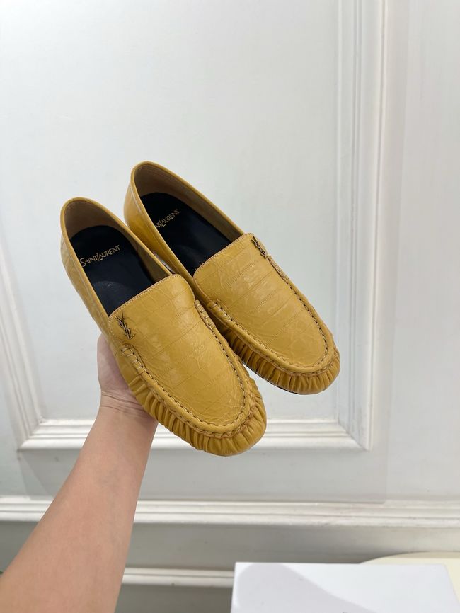 Yves saint Laurent LE LOAFER supple in shiny leather 818908-4 Yves saint Laurent LE LOAFER supple in shiny leather 818908-4