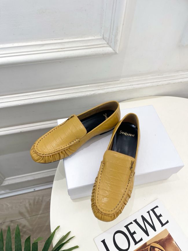 Yves saint Laurent LE LOAFER supple in shiny leather 818908-4 Yves saint Laurent LE LOAFER supple in shiny leather 818908-4
