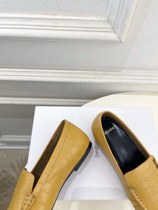 Yves saint Laurent LE LOAFER supple in shiny leather 818908-4 Yves saint Laurent LE LOAFER supple in shiny leather 818908-4