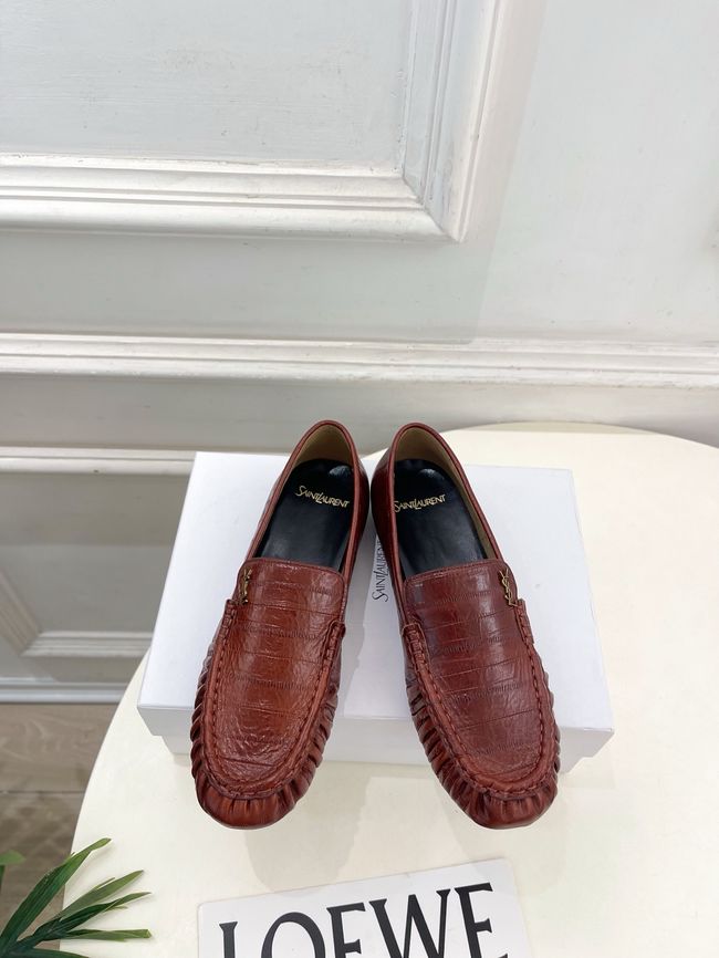 Yves saint Laurent LE LOAFER supple in shiny leather 818908-5 Yves saint Laurent LE LOAFER supple in shiny leather 818908-5