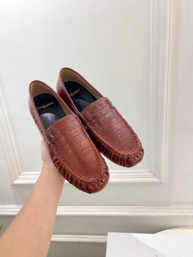 Yves saint Laurent LE LOAFER supple in shiny leather 818908-5 Yves saint Laurent LE LOAFER supple in shiny leather 818908-5
