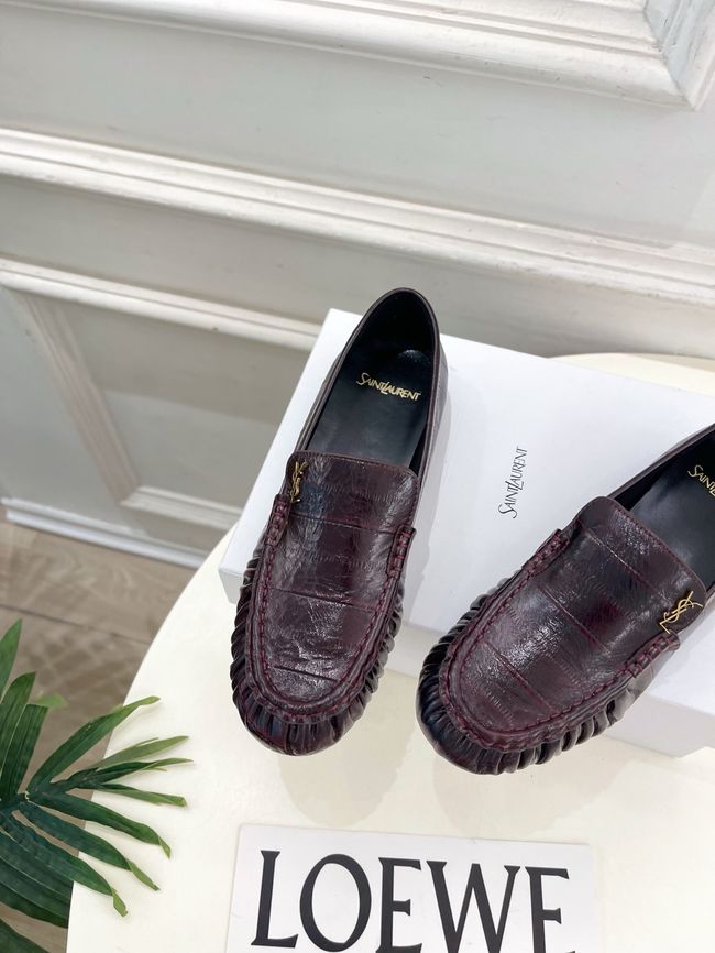 Yves saint Laurent LE LOAFER supple in shiny leather 818908-7 Yves saint Laurent LE LOAFER supple in shiny leather 818908-7