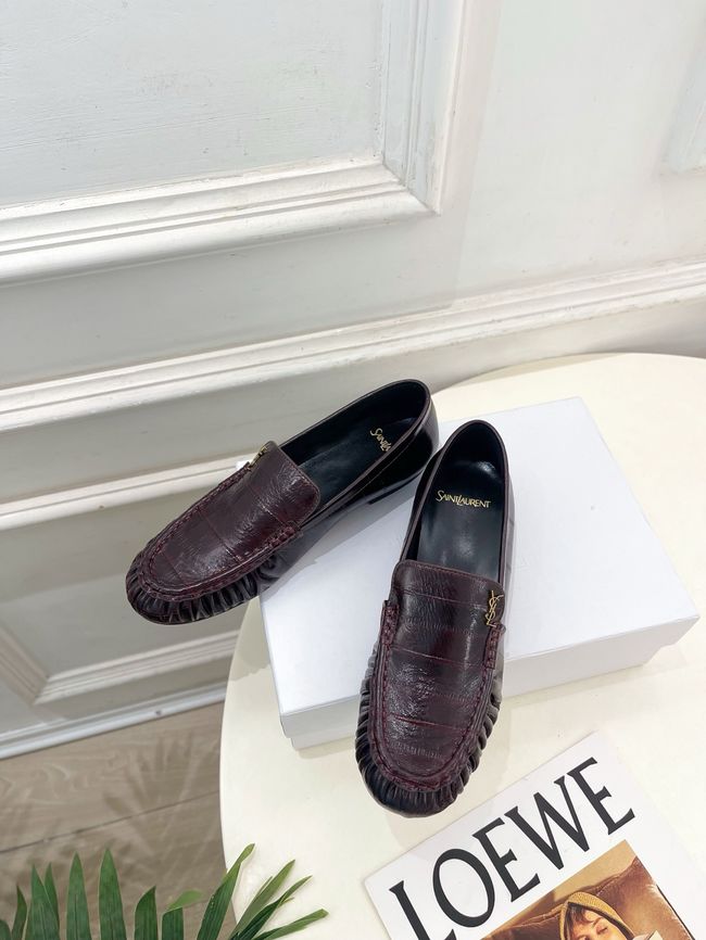 Yves saint Laurent LE LOAFER supple in shiny leather 818908-7 Yves saint Laurent LE LOAFER supple in shiny leather 818908-7
