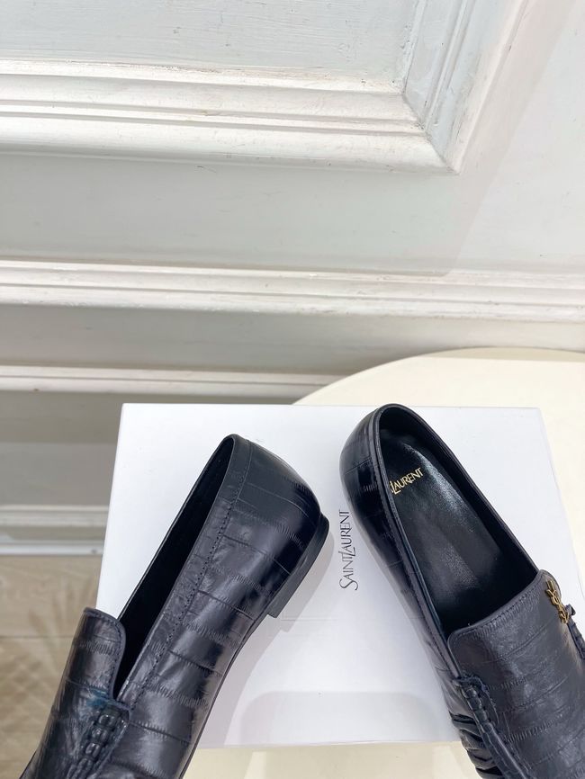Yves saint Laurent LE LOAFER supple in shiny leather 818908-8 Yves saint Laurent LE LOAFER supple in shiny leather 818908-8