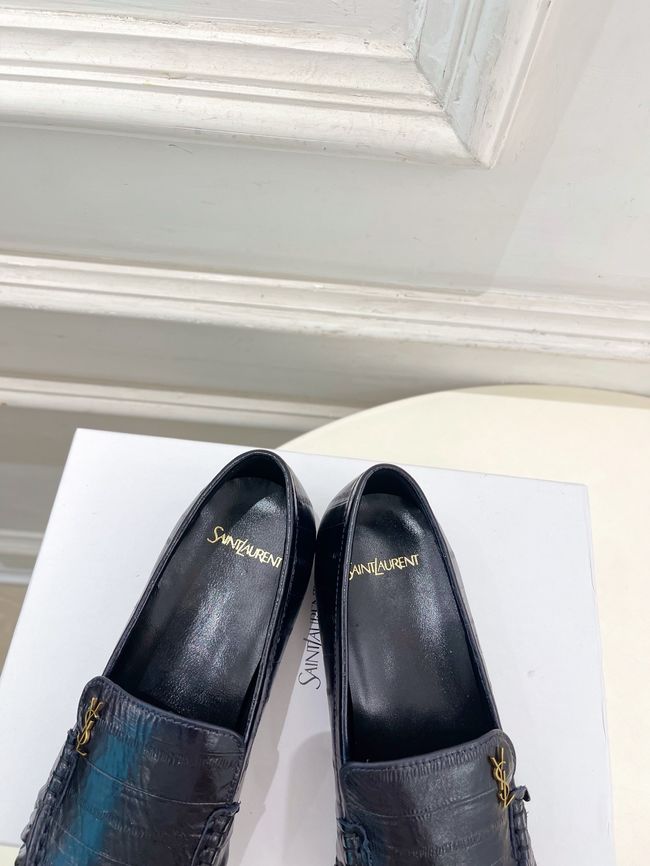 Yves saint Laurent LE LOAFER supple in shiny leather 818908-8 Yves saint Laurent LE LOAFER supple in shiny leather 818908-8