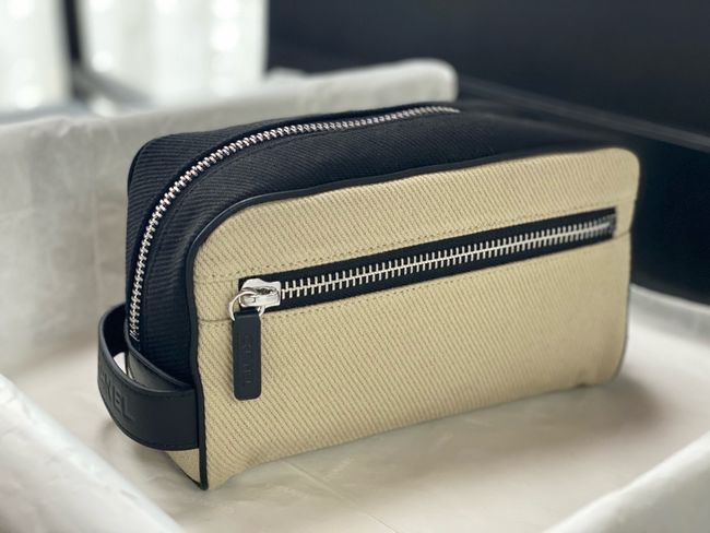Chanel Zipped Pouch AS5226 Beige Chanel Zipped Pouch AS5226 Beige