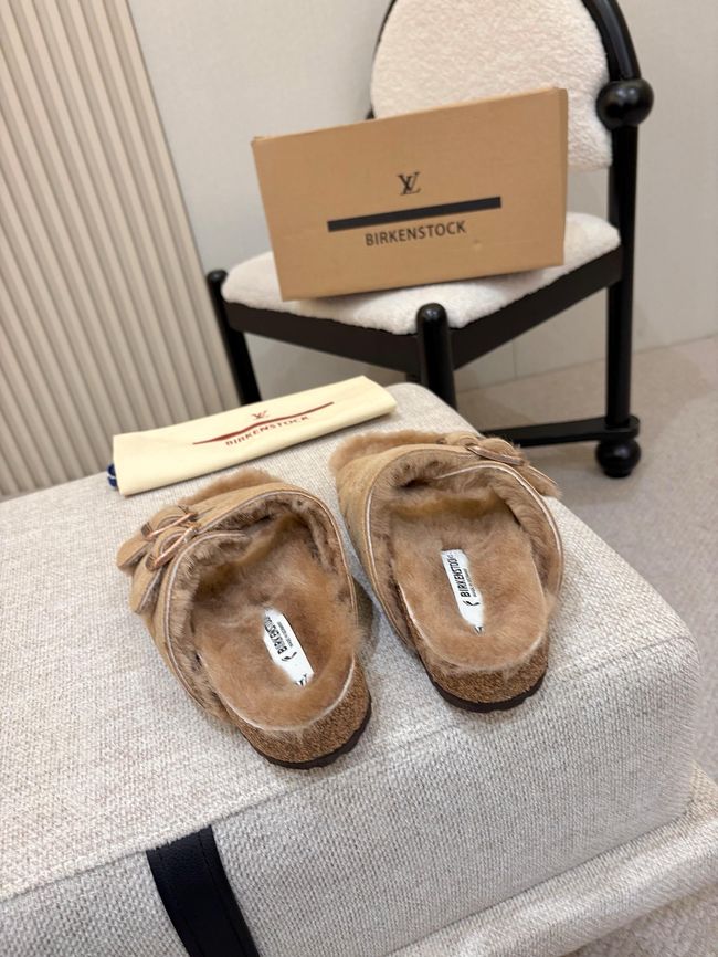 Louis Vuitton Sunset Flat Comfort Mule 1AIEC1-1 Louis Vuitton Sunset Flat Comfort Mule 1AIEC1-1