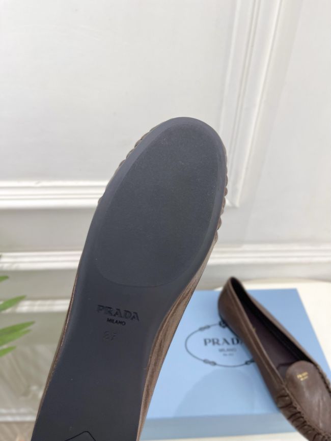 Prada Shuffle antiqued leather loafers 64173-4 Prada Shuffle antiqued leather loafers 64173-4