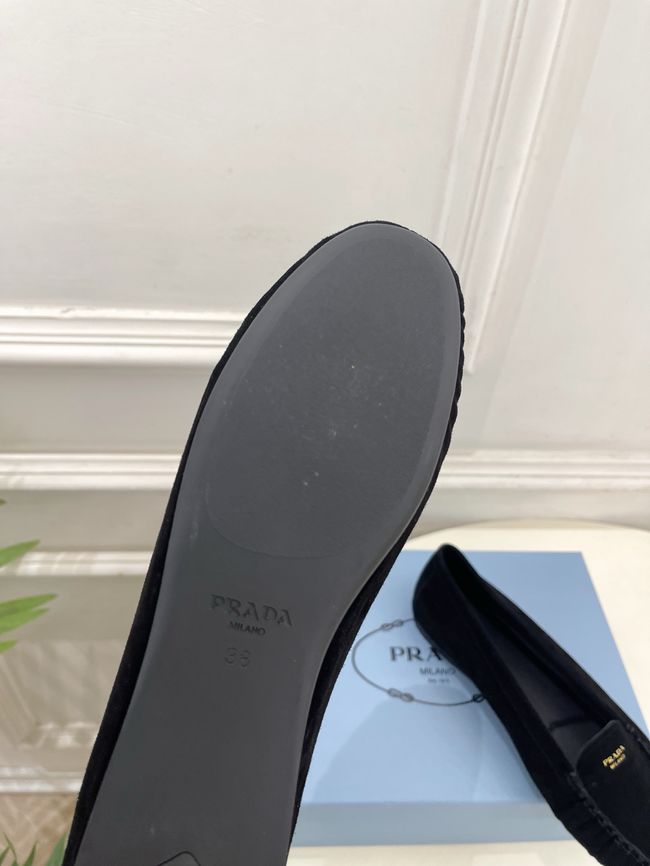 Prada Shuffle antiqued leather loafers 64173-7 Prada Shuffle antiqued leather loafers 64173-7