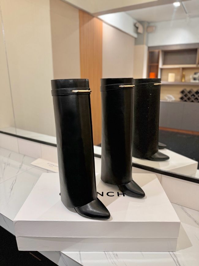 Givenchy High Boots Shiny Calfskin high heels 8.5CM 65261-3 Givenchy High Boots Shiny Calfskin high heels 8.5CM 65261-3
