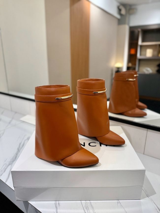Givenchy Mid-Calf Boots Shiny Calfskin high heels 8.5CM 65260-6 Givenchy Mid-Calf Boots Shiny Calfskin high heels 8.5CM 65260-6