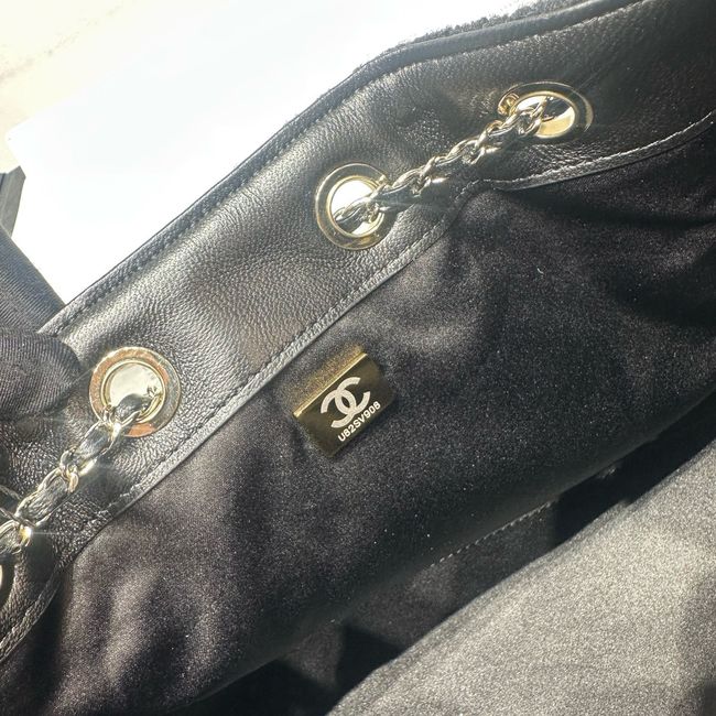 CHANEL 25 SMALL HANDBAG Felt AS5293 Dark Gray