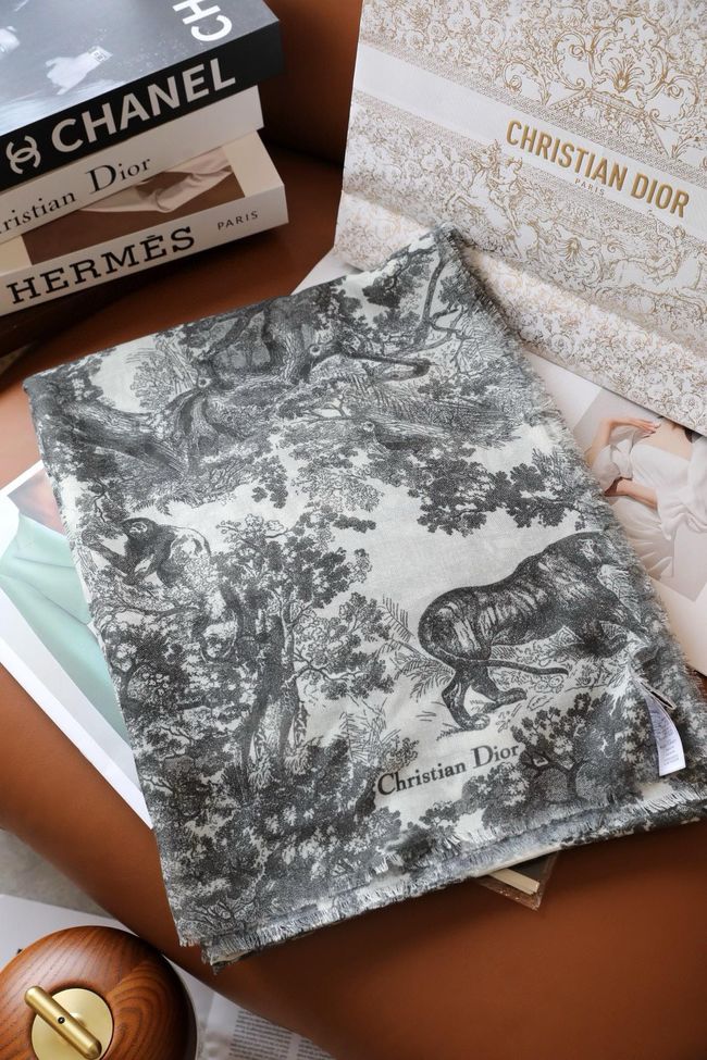 Dior Shawl Wool Silk and Cotton KY197 Dior Shawl Wool Silk and Cotton KY197