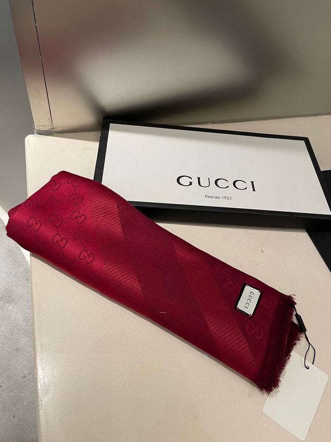 Gucci Shawl Wool Silk and Cotton 06389-3 Gucci Shawl Wool Silk and Cotton 06389-3