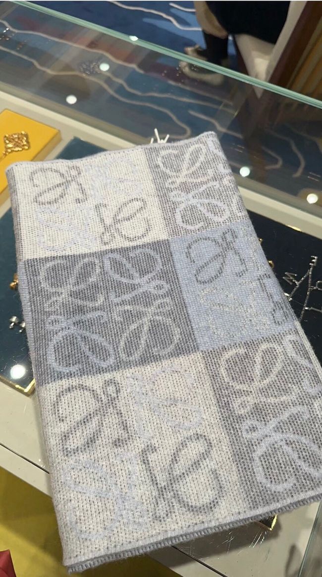 Loewe cashmere scarf 0018-1 Loewe cashmere scarf 0018-1