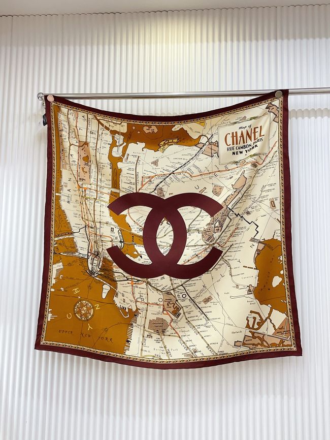 Chanel silk scarf B25984-1 Chanel silk scarf B25984-1