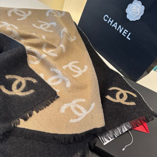 Chanel cashmere scarf B25986-1 Chanel cashmere scarf B25986-1