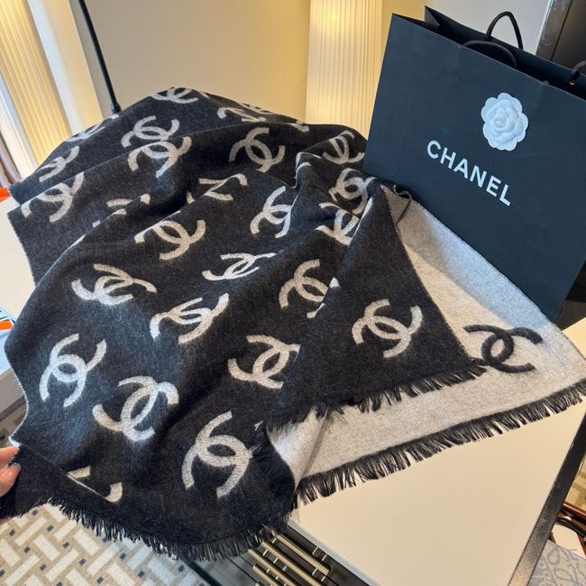 Chanel cashmere scarf B25986-2