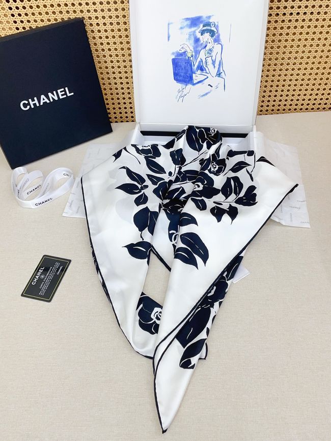 Chanel silk scarf B25987-1 Chanel silk scarf B25987-1