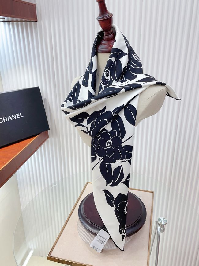 Chanel silk scarf B25987-1 Chanel silk scarf B25987-1