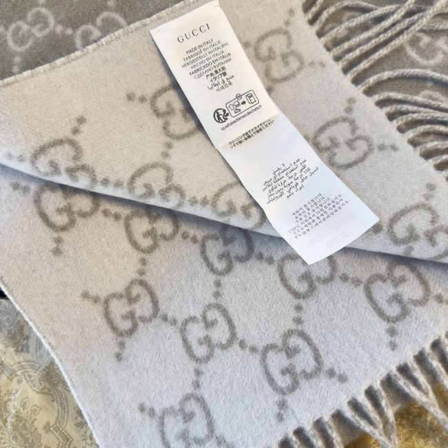 Gucci cashmere scarf 873731-2 Gucci cashmere scarf 873731-2