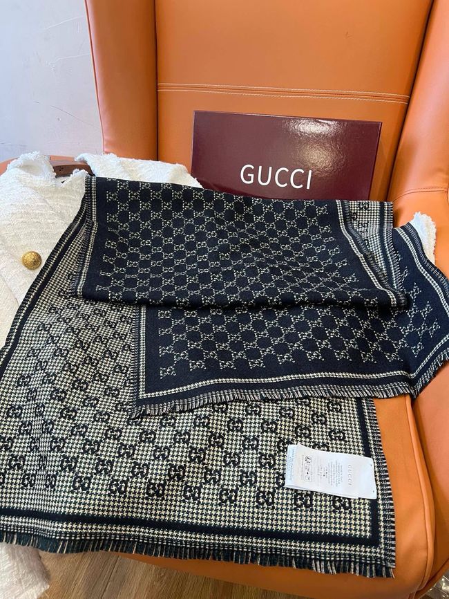 Gucci cashmere scarf 873732-4 Gucci cashmere scarf 873732-4