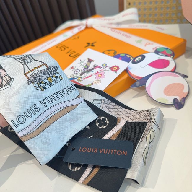 Louis Vuitton New From The Cloud Bandeau M98868-1 Louis Vuitton New From The Cloud Bandeau M98868-1