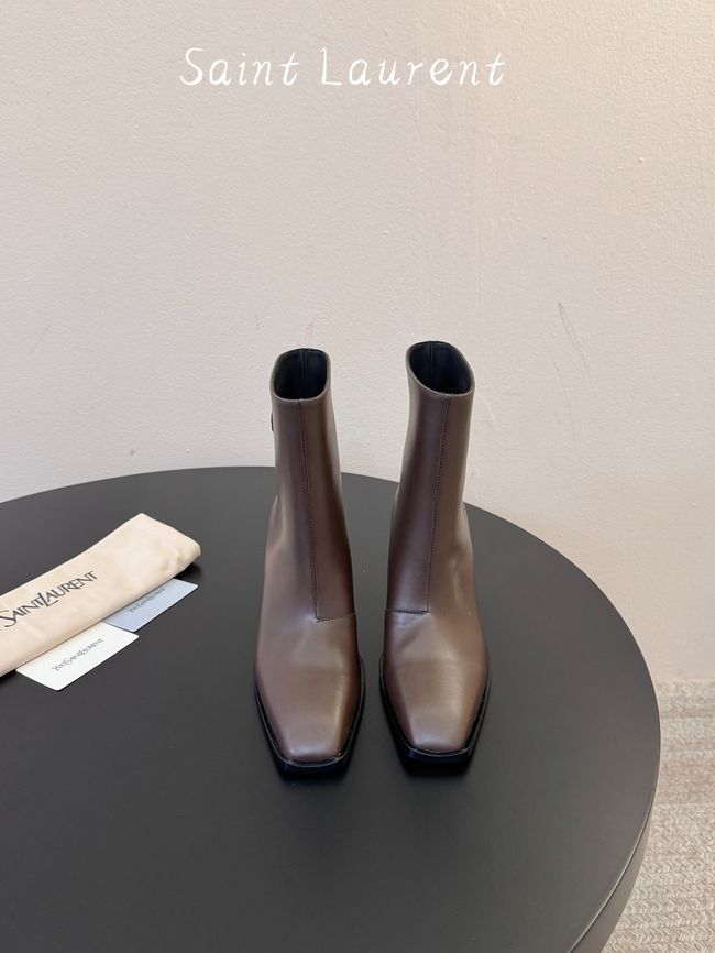 Saint Laurent boots in smooth leather 65282-4 Saint Laurent boots in smooth leather 65282-4