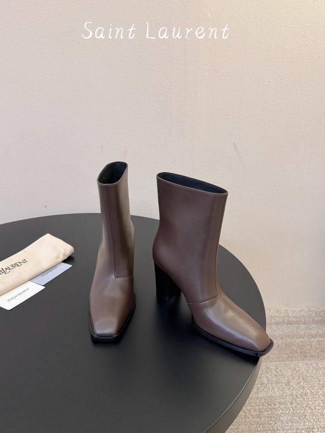 Saint Laurent boots in smooth leather 65282-4 Saint Laurent boots in smooth leather 65282-4