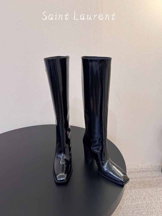 Saint Laurent boots in smooth leather 65288-4 Saint Laurent boots in smooth leather 65288-4