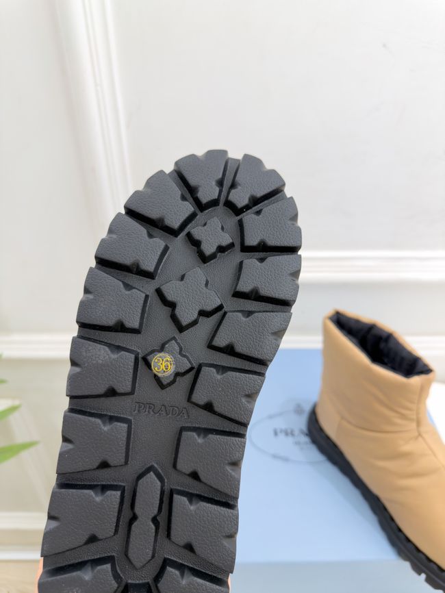 Prada Re-Nylon gabardine apres-ski boots 95396-1 Prada Re-Nylon gabardine apres-ski boots 95396-1