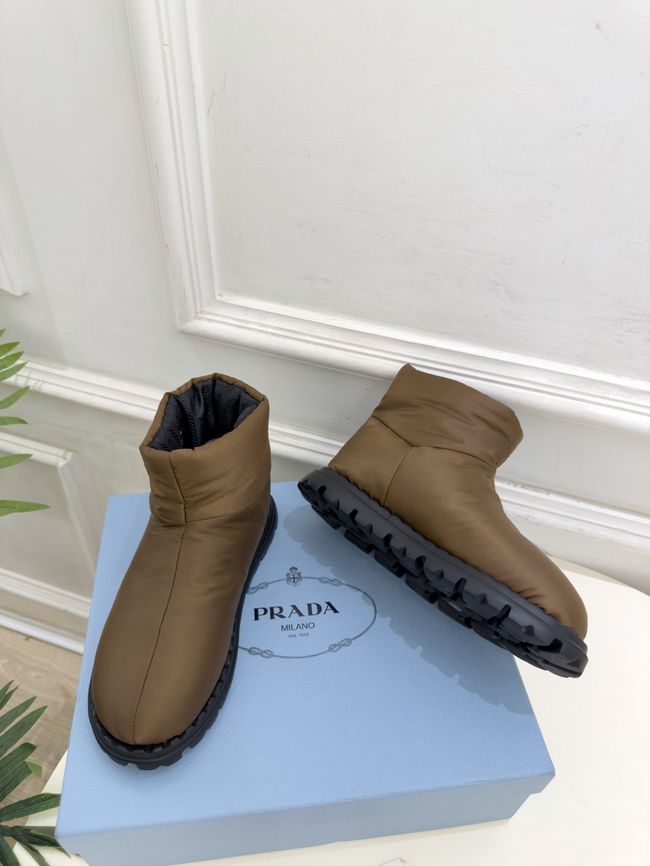 Prada Re-Nylon gabardine apres-ski boots 95396-2 Prada Re-Nylon gabardine apres-ski boots 95396-2