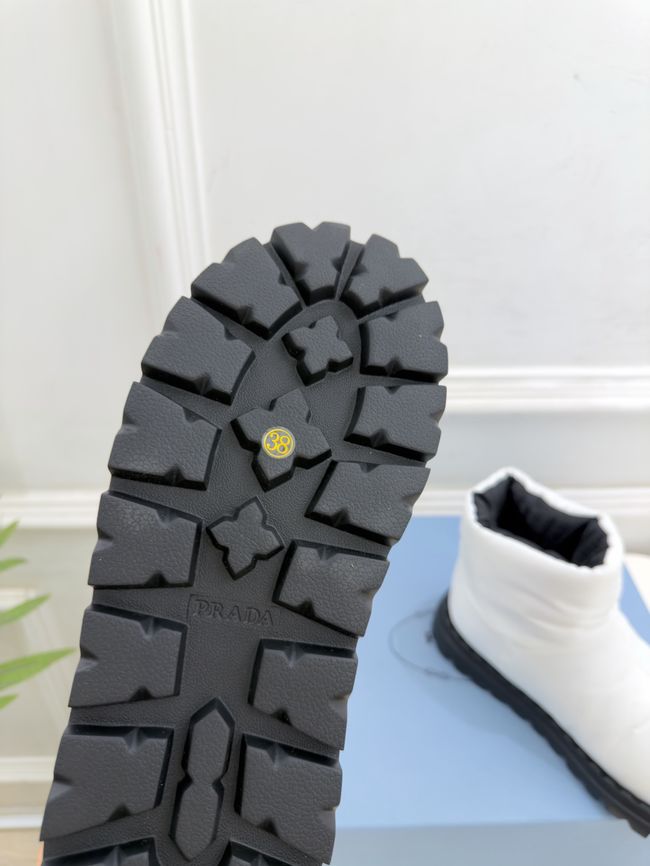 Prada Re-Nylon gabardine apres-ski boots 95396-3 Prada Re-Nylon gabardine apres-ski boots 95396-3