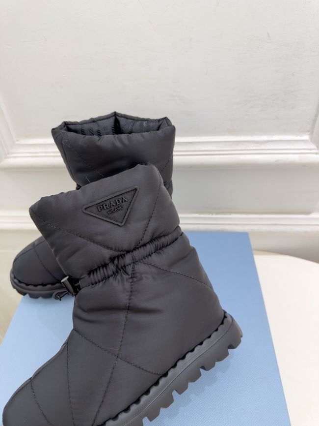 Prada Re-Nylon gabardine apres-ski boots 95397-2 Prada Re-Nylon gabardine apres-ski boots 95397-2