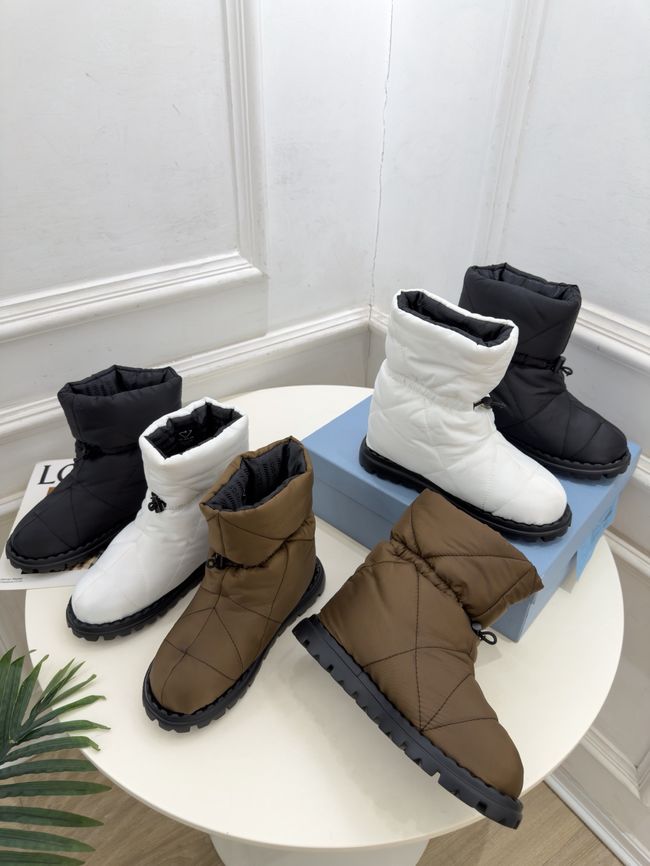 Prada Re-Nylon gabardine apres-ski boots 95397-2 Prada Re-Nylon gabardine apres-ski boots 95397-2
