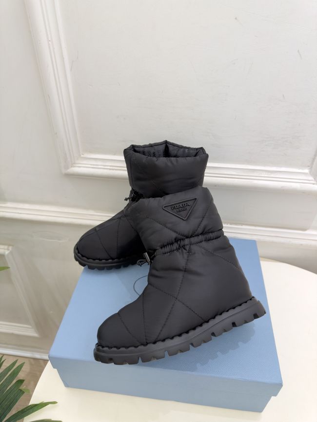 Prada Re-Nylon gabardine apres-ski boots 95397-2 Prada Re-Nylon gabardine apres-ski boots 95397-2