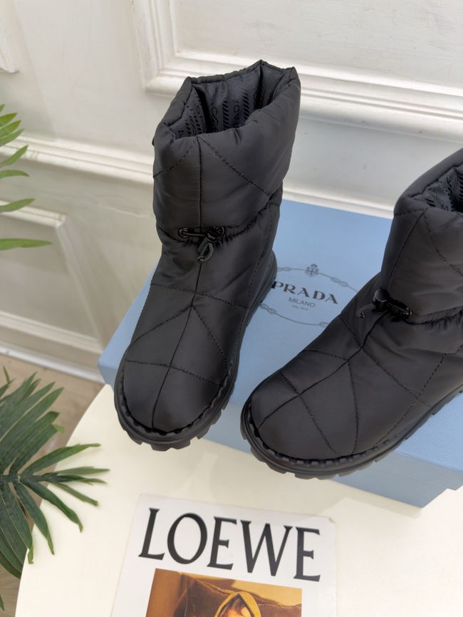 Prada Re-Nylon gabardine apres-ski boots 95397-2 Prada Re-Nylon gabardine apres-ski boots 95397-2