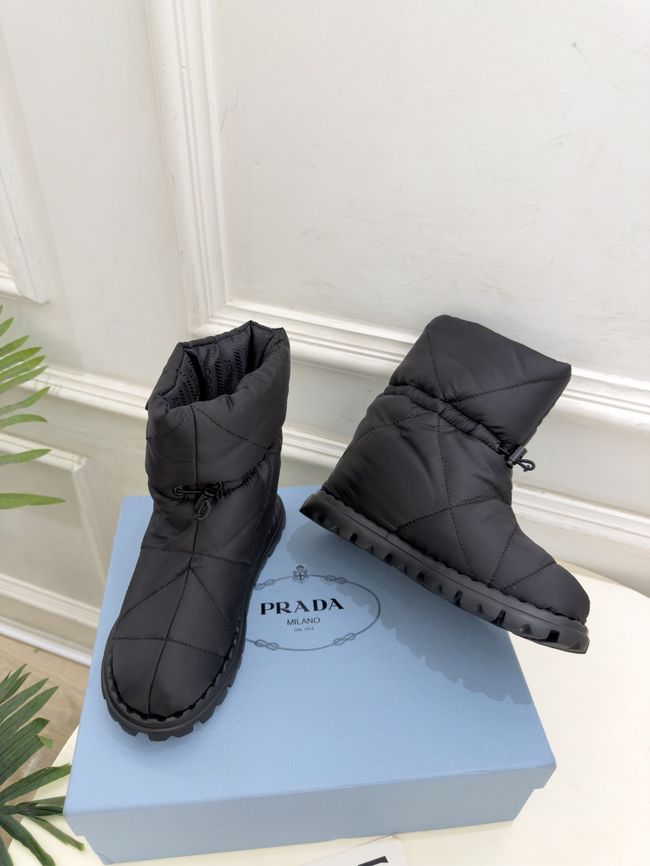 Prada Re-Nylon gabardine apres-ski boots 95397-2 Prada Re-Nylon gabardine apres-ski boots 95397-2