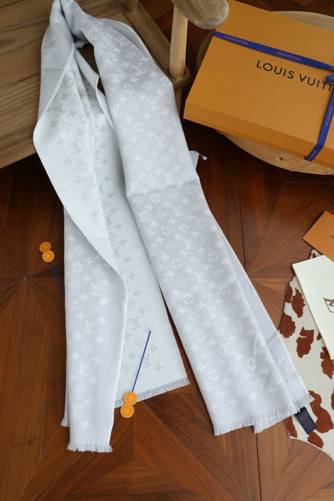 Louis Vuitton New Forevergram Scarf M9A253-2 Louis Vuitton New Forevergram Scarf M9A253-2