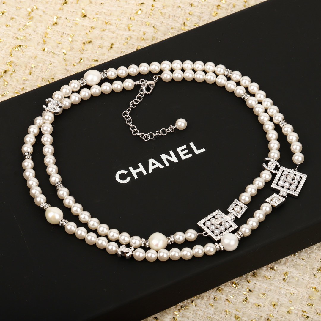 Chanel Necklace EE10022
