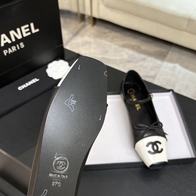 Chanel Mary Janes G47640-3